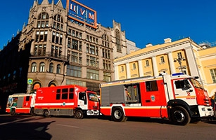 Возгорание в ЦУМе тушили 60 человек и 19 единиц техники